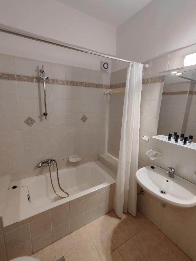 Central Home แอร์มูโปลี ภายนอก รูปภาพ